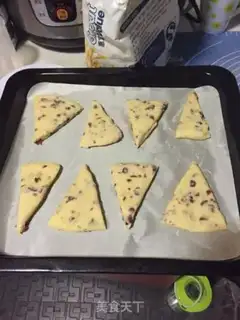 Make Cranberry scon step 4