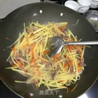 Make Chicken and potatoes and carrots step 5