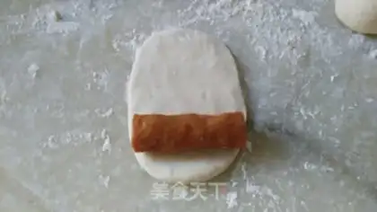 Make Sausage roll step 7