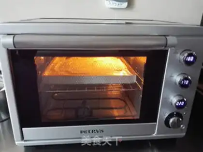 Make Pumpkin roll step 7