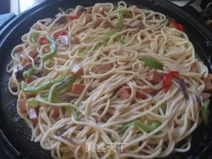 Make Noodle pizza step 11