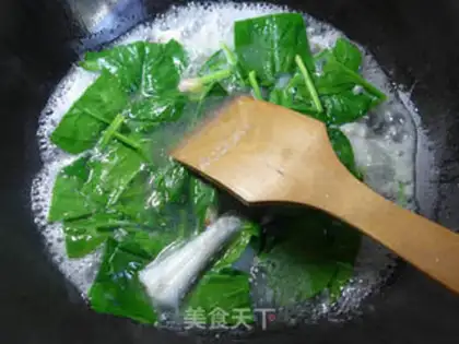 Make Spinach shrimp soup step 4