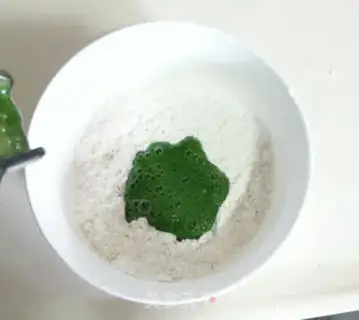 Make Handy spinach noodles step 2