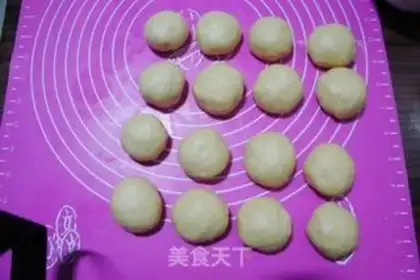 Make Flower bread step 2