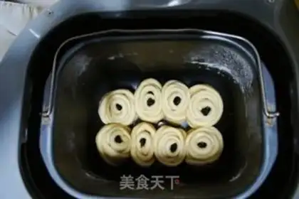 Make Flower bread step 5