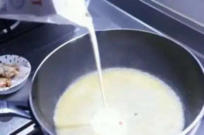Make Creamed crayfish step 7