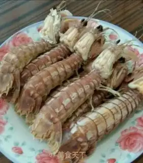 Make A boiled shrimp step 2