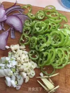Make Spicy chickens step 1