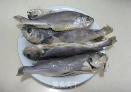 Make Fried yellowfish step 0