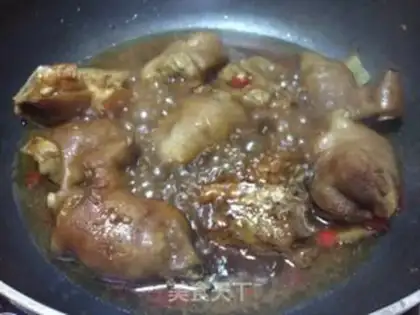 Make Soy pig hoofs step 5