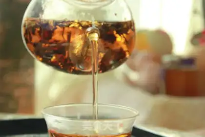 Make White tea for honey cinnamon step 3
