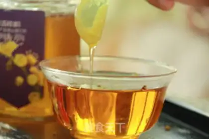 Make White tea for honey cinnamon step 4