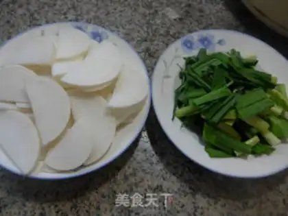 Make Garlic and radish step 0