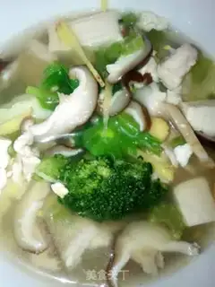 Make Fresh mushroom tofu soup step 2
