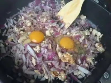 Make Tomato chicken. Noodles step 10