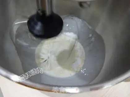 Make Coco cream fruit cake step 17