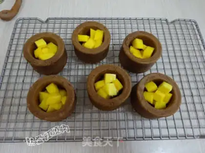 Make Coco cream fruit cake step 18