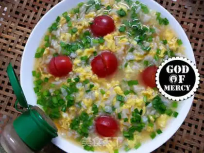 Make Cream eggs and tomato rice step 14