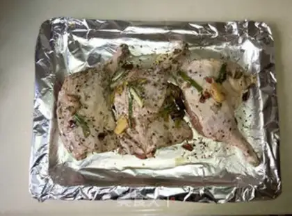 Make Cold oil for duck legs step 4