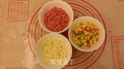 Make Corn ham cheese bread step 1