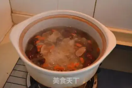 Make Silver-ear red-leave-tree soup step 2
