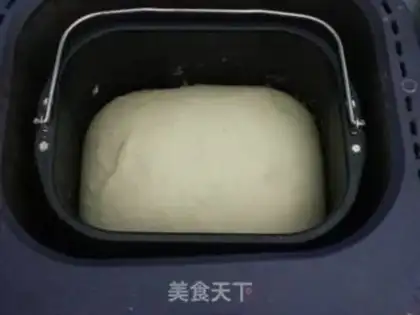 Make caterpillar bean bread step 4