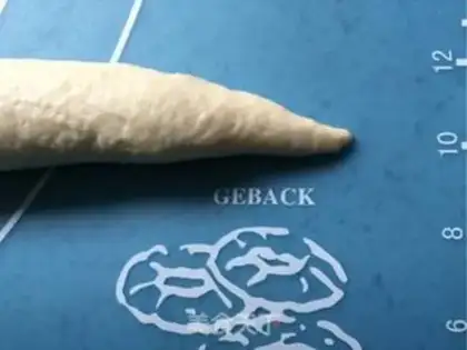 Make caterpillar bean bread step 11