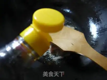 Make Pork onion fried doll food step 3