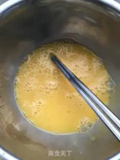 Make Bacon carrots, shrimp omelet step 1