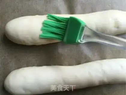 Make caterpillar bean bread step 23