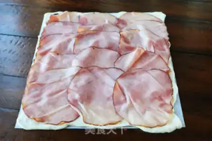 Make Cheese ham rolls step 1