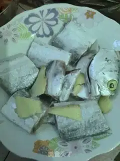Make Tomatoe with fish step 0