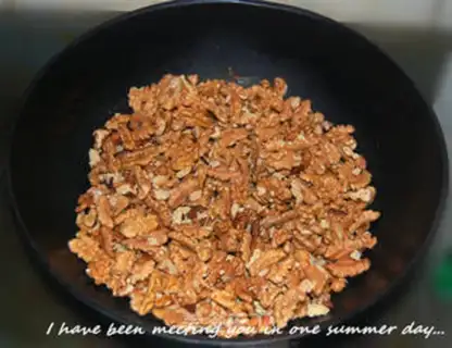 Make Amber walnuts step 0