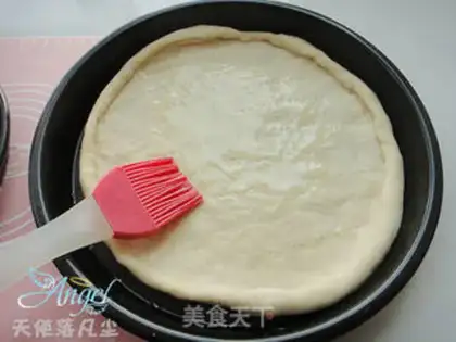 Make Halloween scream pizza step 6