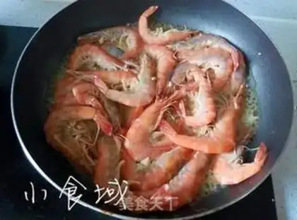 Make Garlic butter shrimp step 4