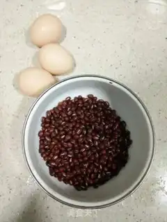 Make Eggs, red bean sugar step 0