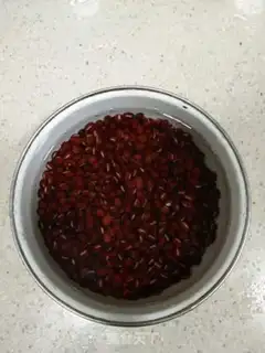Make Eggs, red bean sugar step 1