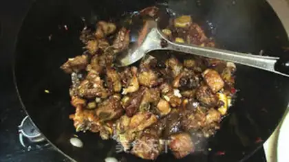 Make Frozen spicy ribs step 11