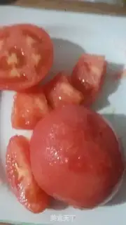 Make Tomato fried eggs step 1