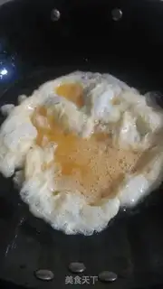 Make Tomato fried eggs step 3
