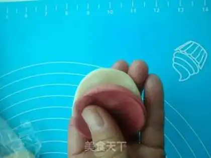 Make Lotus souffle step 15