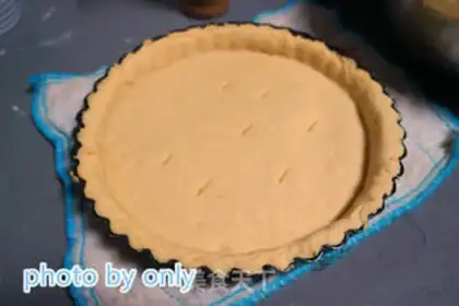 Make A green apple pie with figs step 10