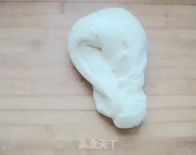 Make Squeeze bear peanut bread step 6