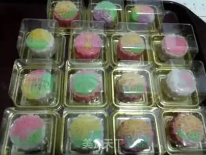 Make Ice-cream mooncake step 46