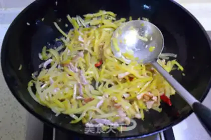 Make Carrot fried rice step 0