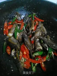 Make Cream peppers for dry fish step 7