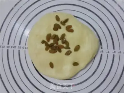 Make raisin scon step 2