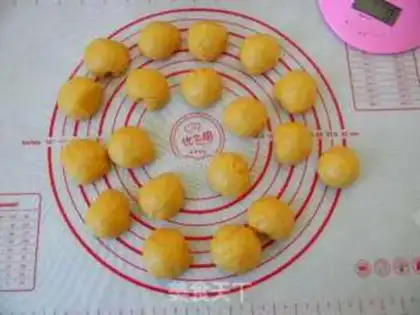 Make Carrot cream buns step 6