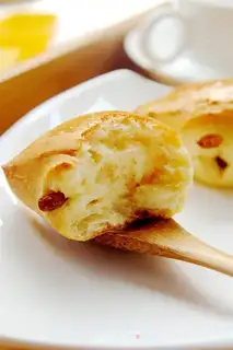 Make raisin scon step 9
