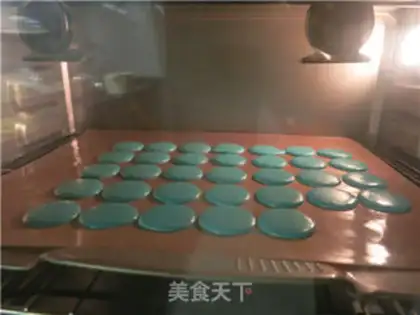 Make Colorful Macalon step 14
